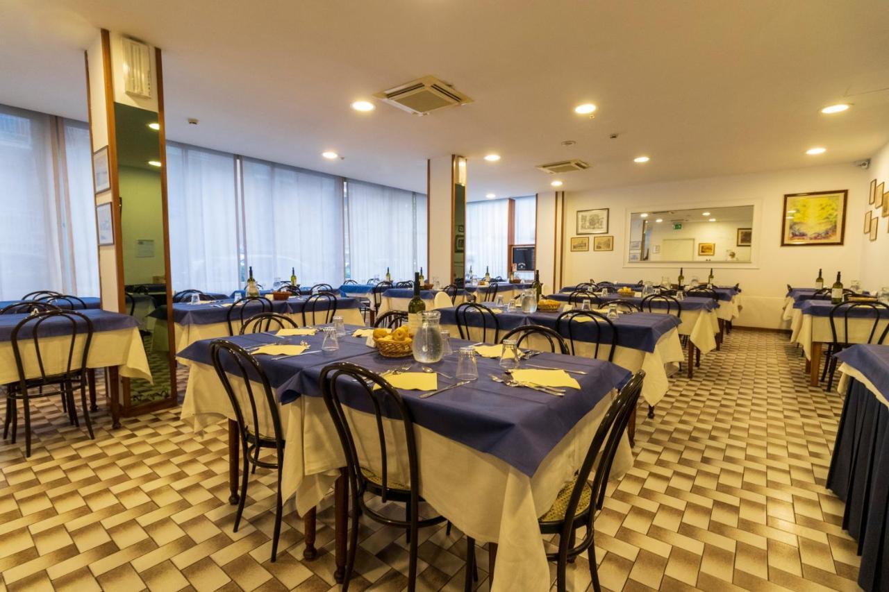 Hotel Ausonia Rimini Esterno foto