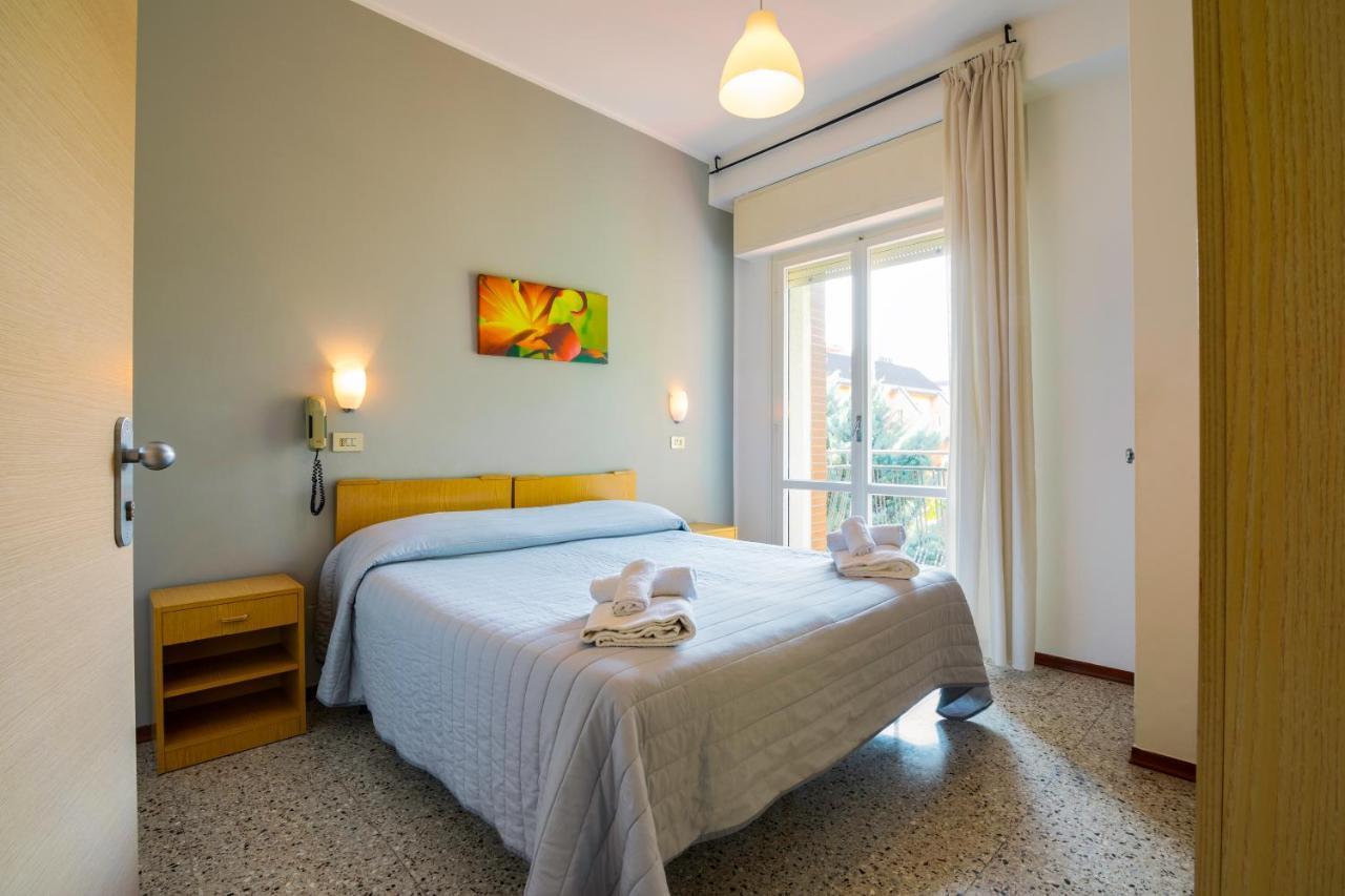 Hotel Ausonia Rimini Esterno foto