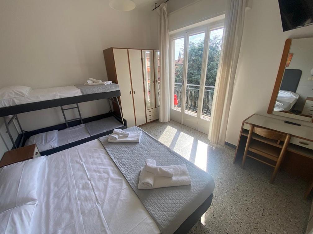 Hotel Ausonia Rimini Esterno foto
