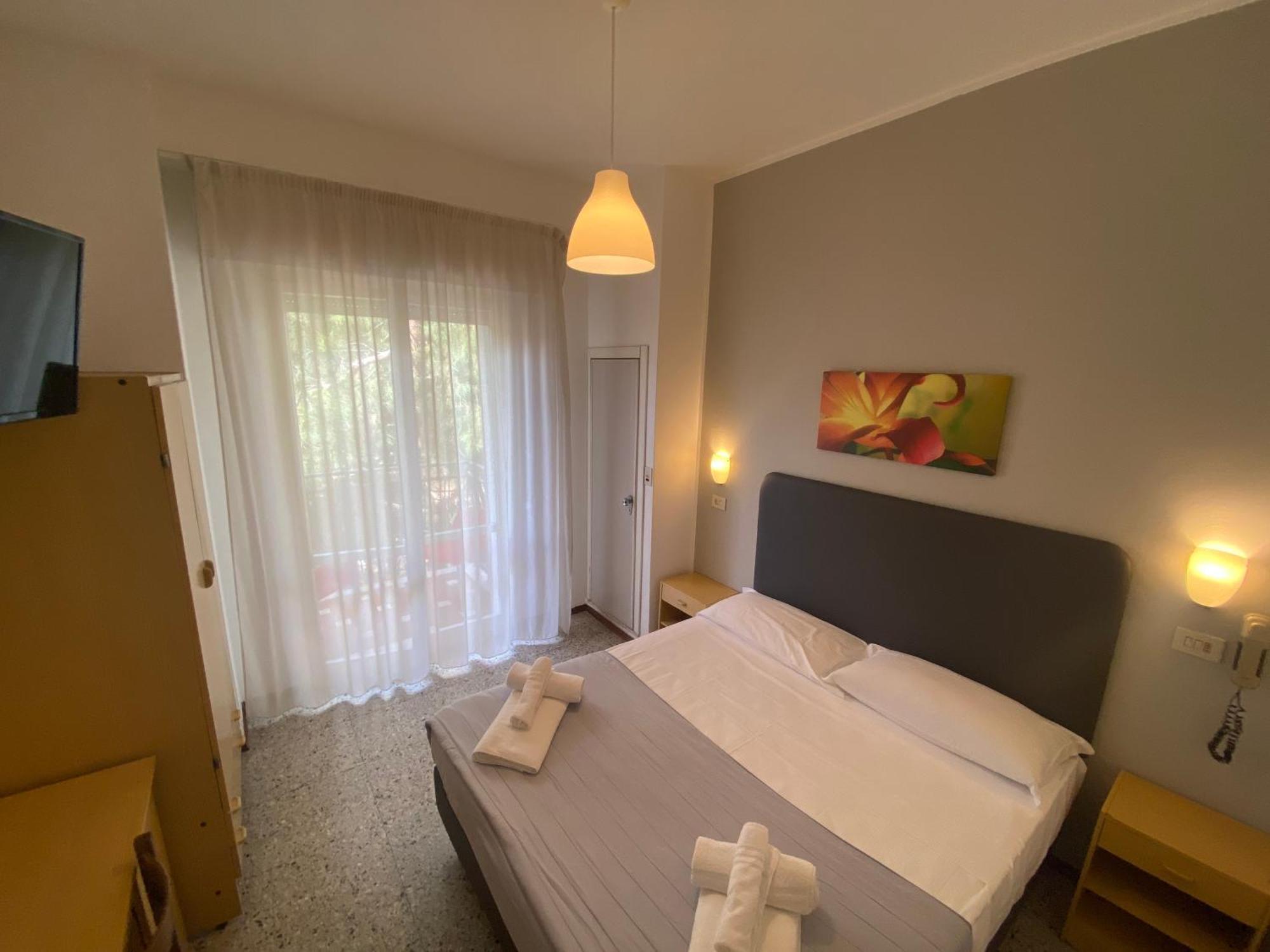 Hotel Ausonia Rimini Esterno foto