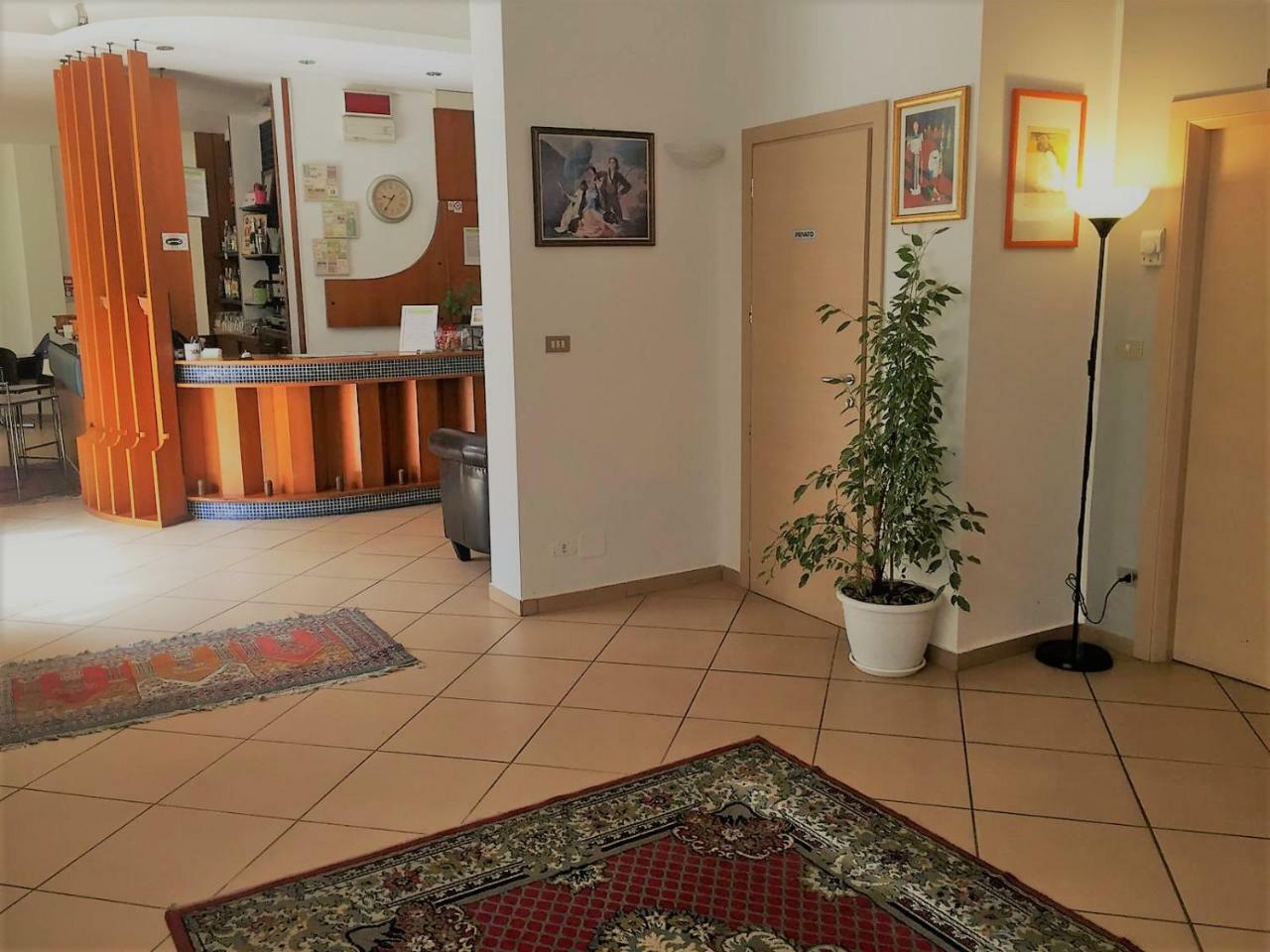 Hotel Ausonia Rimini Esterno foto